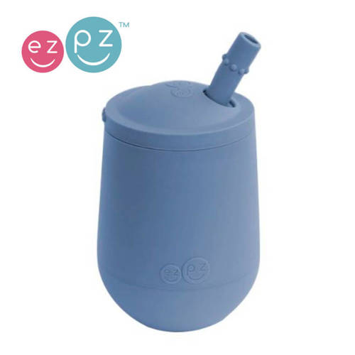 EZPZ Silikonowy kubeczek ze słomką Mini Cup + Straw Training System 120 ml ciemny niebieski